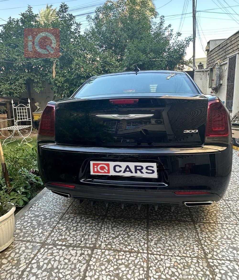 كرايسلر 300